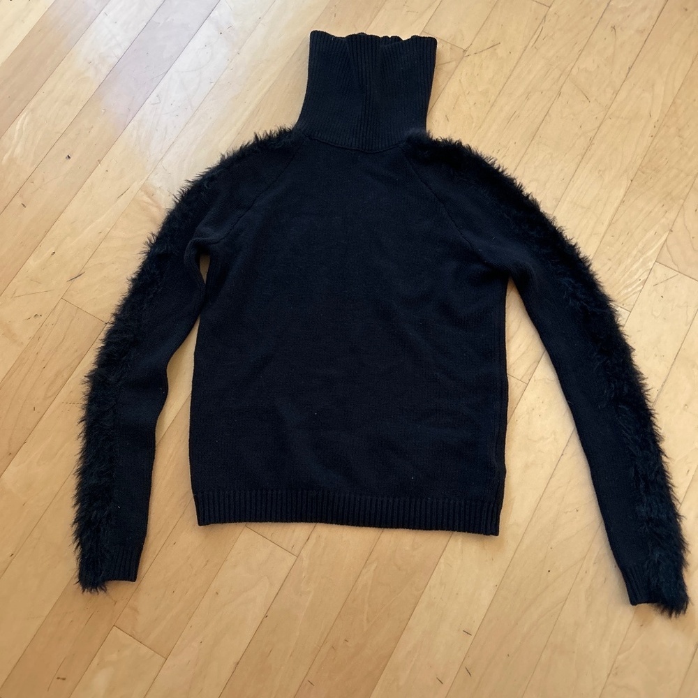 Guess: knit turtle neck sweater - vintage/moto